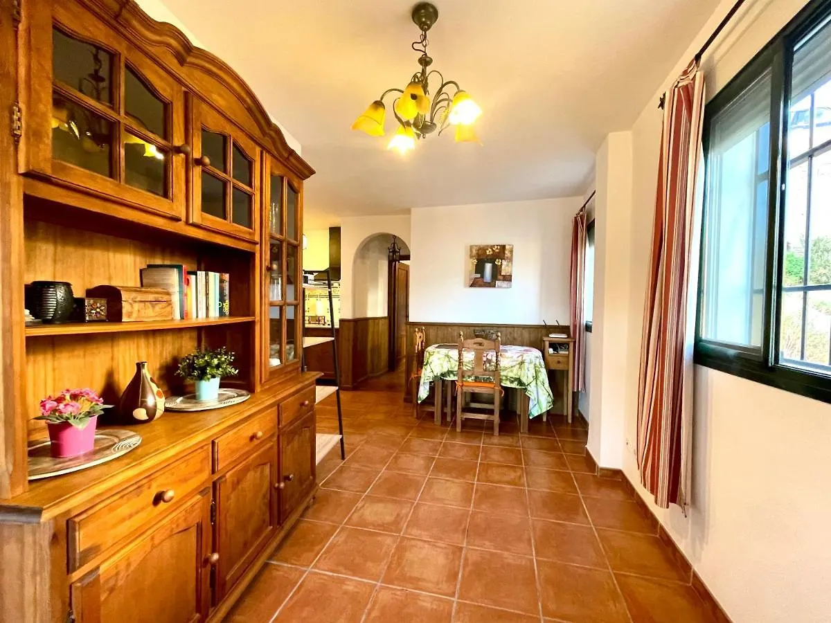 Apartamentos Axarquia , Frigiliana, Terraza Privada Con Vistas A La Montana Rio Y Al Mar スペイン