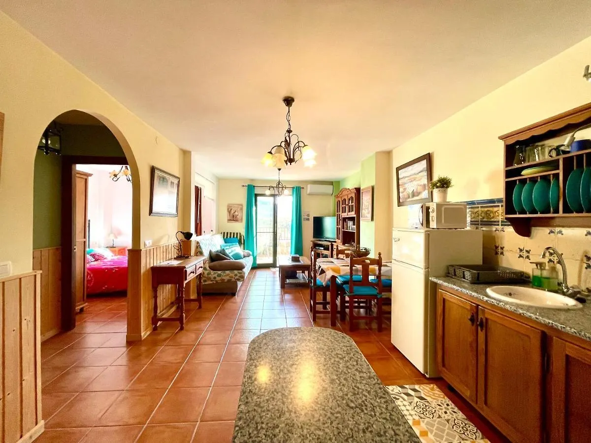 Apartamentos Axarquia , Frigiliana, Terraza Privada Con Vistas A La Montana Rio Y Al Mar スペイン