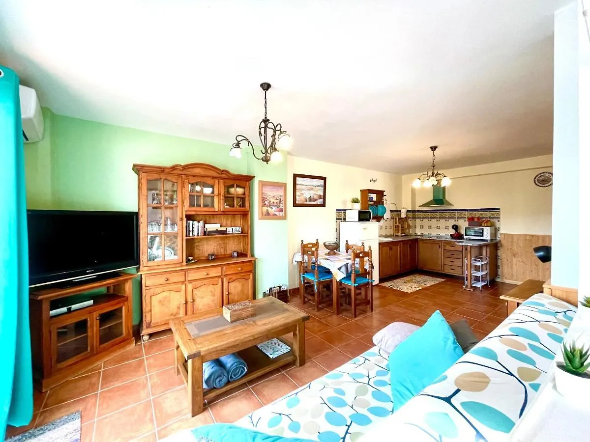 アパート Apartamentos Axarquia , Frigiliana, Terraza Privada Con Vistas A La Montana Rio Y Al Mar スペイン
