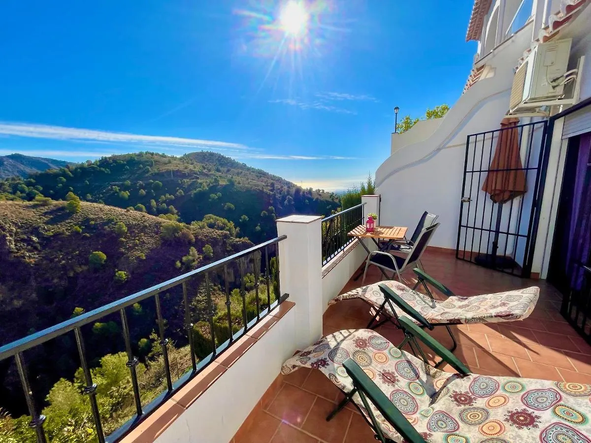 Apartamentos Axarquia , Frigiliana, Terraza Privada Con Vistas A La Montana Rio Y Al Mar 0*, フリヒリアナ