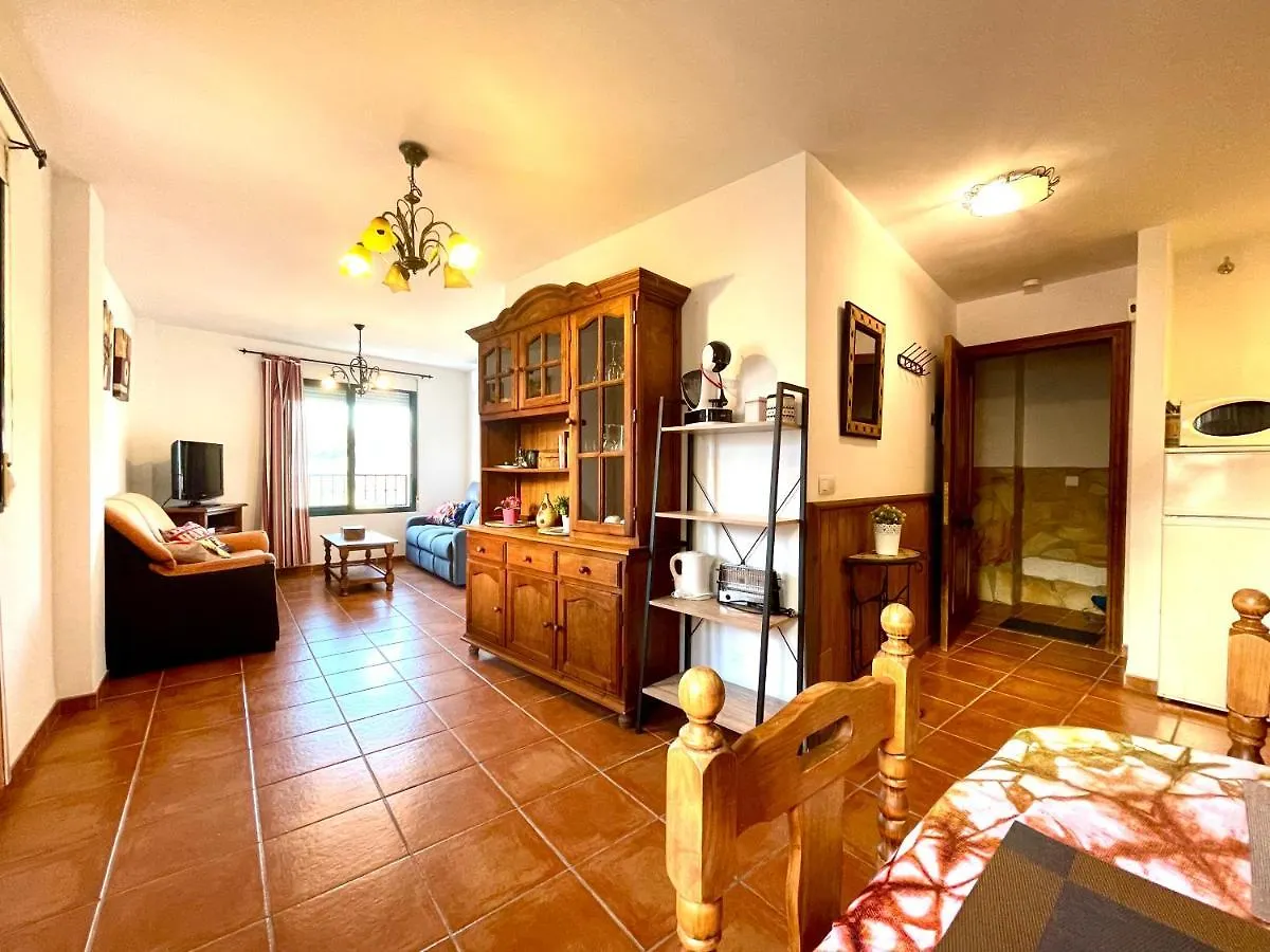 Apartamentos Axarquia 1, terraza privada con vistas a la montaña rio y al mar Frigiliana
